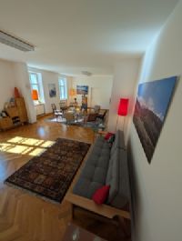 Psychotherapie 1170 Wien Gruppenraum Sofa